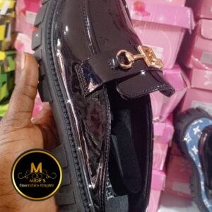 Half cover Fendi kid shoe